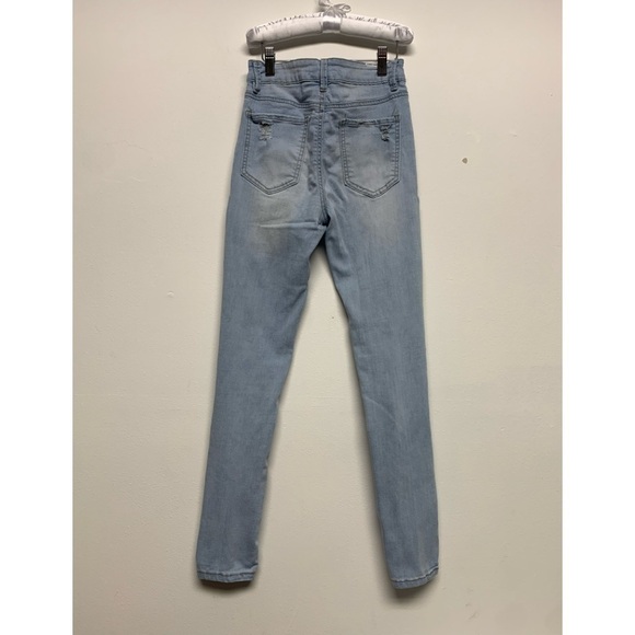 Almost Famous | Size 1 | Light Wash Distressed Ripped Skinny Jeans - Picture 2 of 10